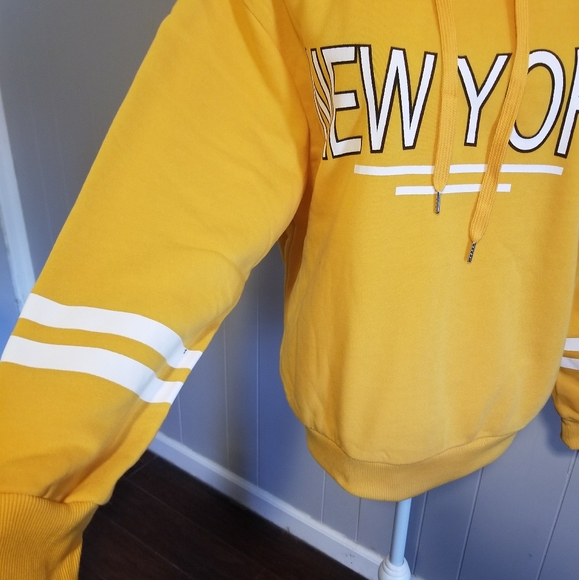 New York Hoodie - Picture 6 of 6